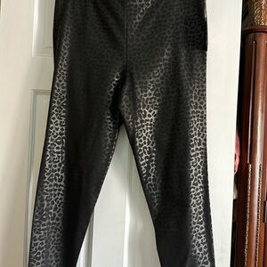 Vince Camuto pans with tag